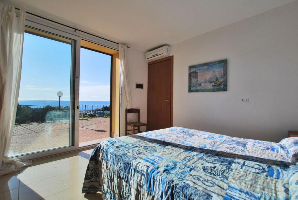 Villa Del Mare Ligure Elvezia 산토스테파노알마레 외부 사진